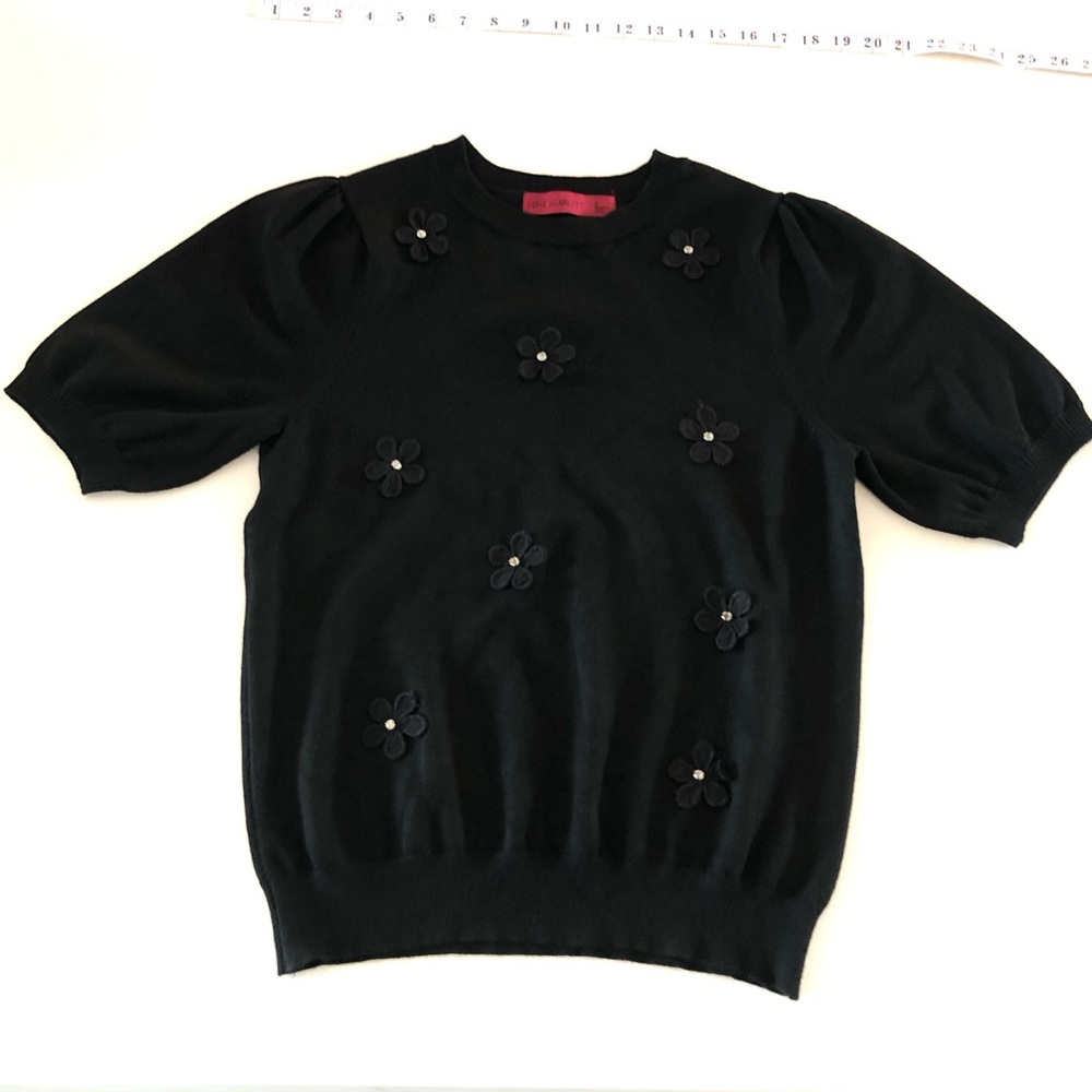 Black Crewneck Shortsleeve Sweater Whimsigoth dark academia librarian